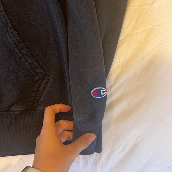 University of Michigan Champion Sweatshirt - Picture 2 of 7